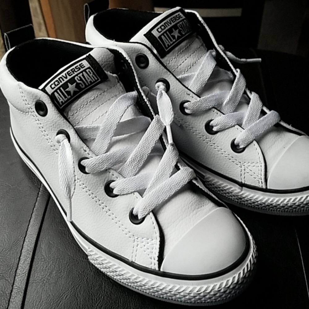 Size 4 kids (6 women's) leather converse